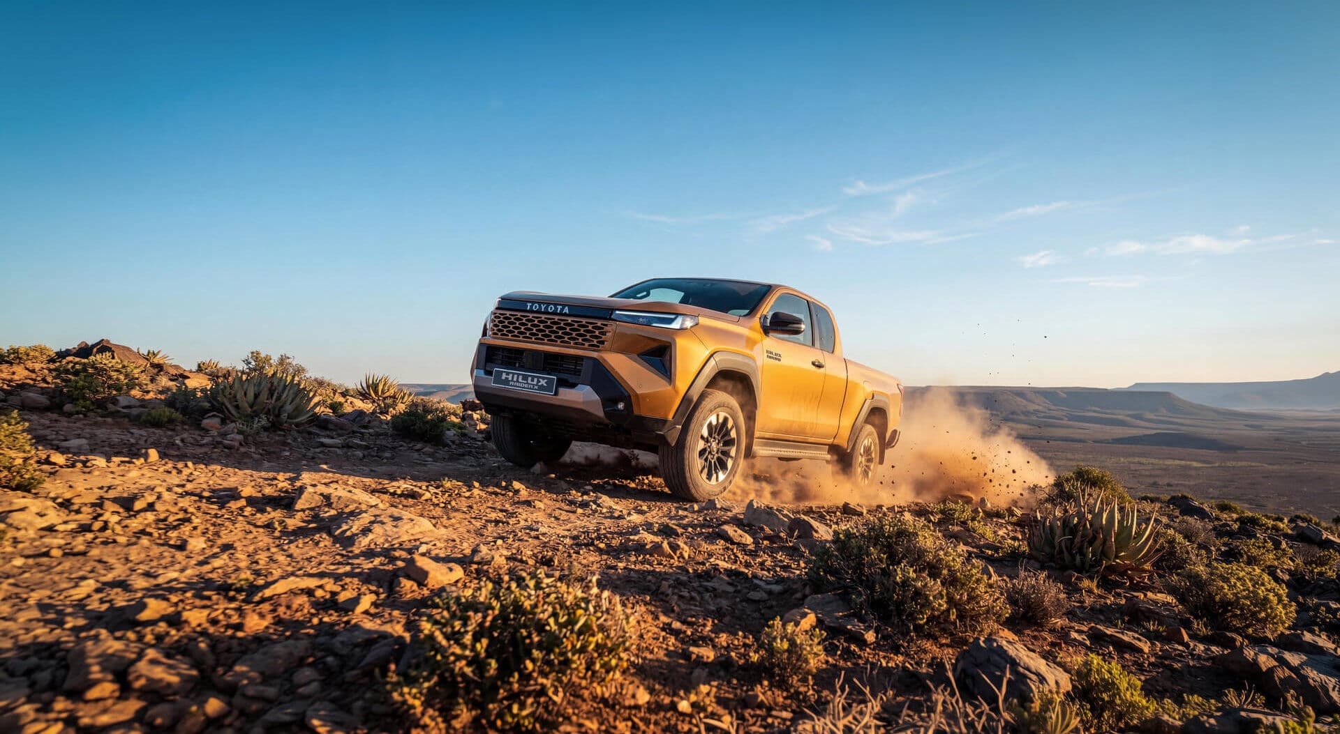 New Toyota Hilux Xtra Cab — photo 2 of 5