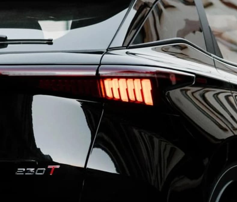 New Omoda C5 — photo 6 of 8