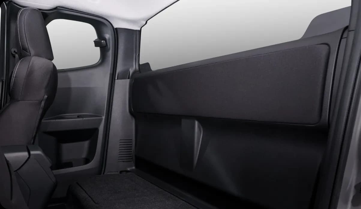 New Isuzu D-MAX Extended Cab — photo 7 of 8