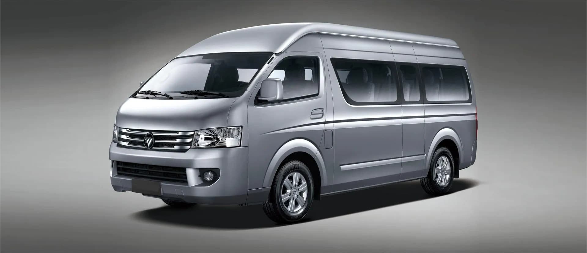 New Foton View Luxury Shuttlebus — photo 2 of 8