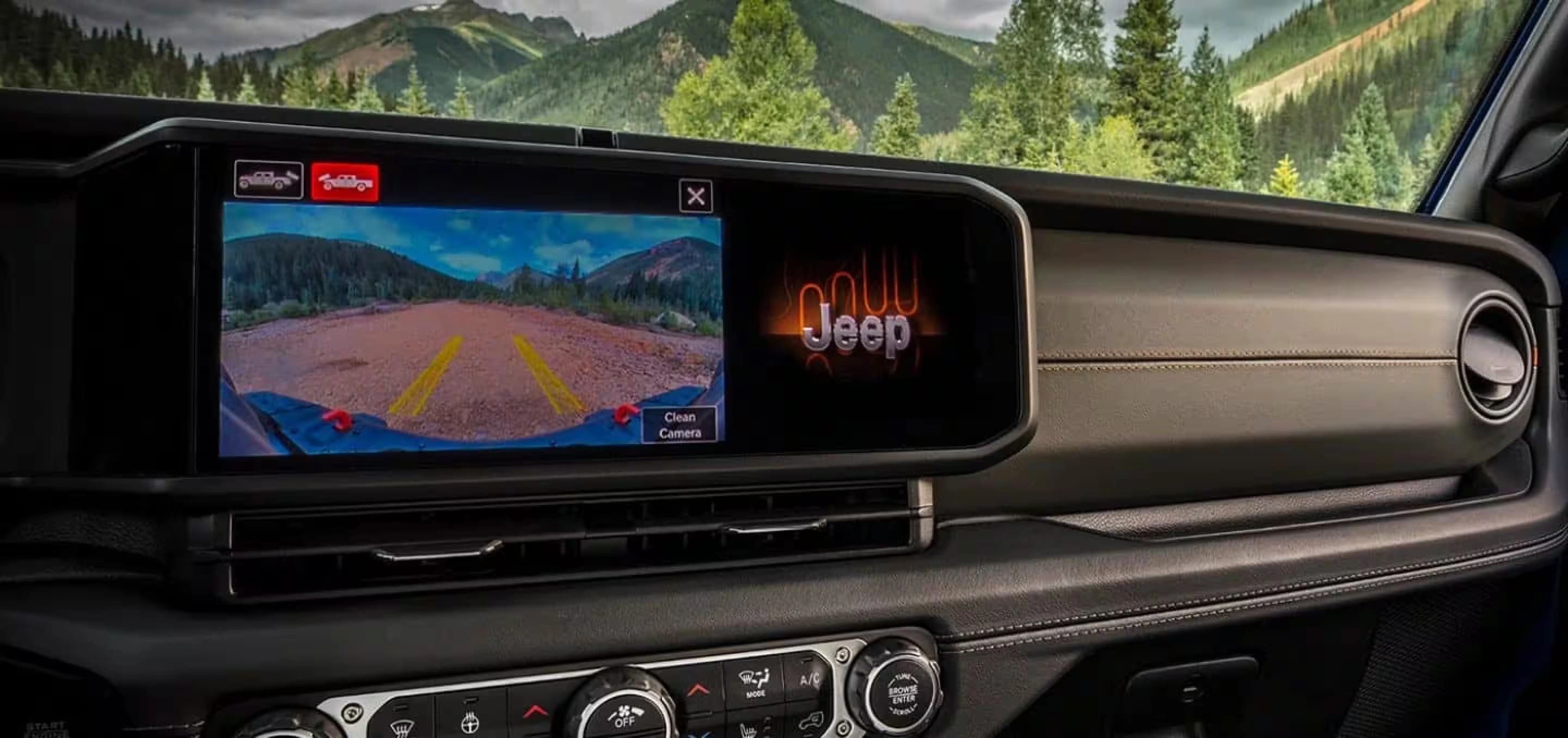 New Jeep Gladiator — photo 7 of 8