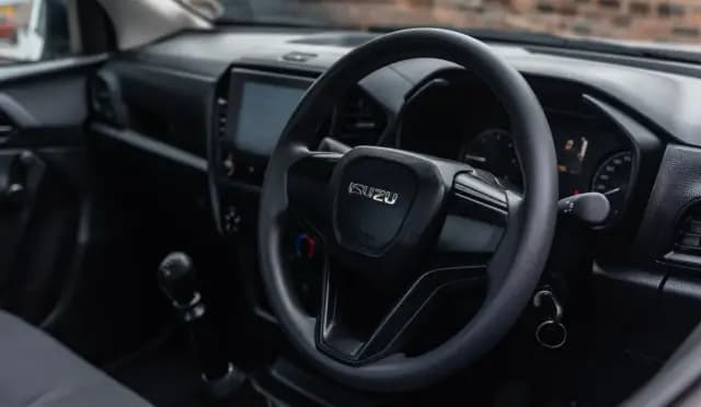 New Isuzu D-MAX Single Cab — photo 6 of 6