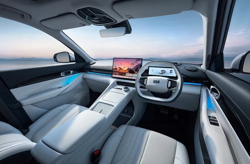 New Geely E5 — photo 5 of 8
