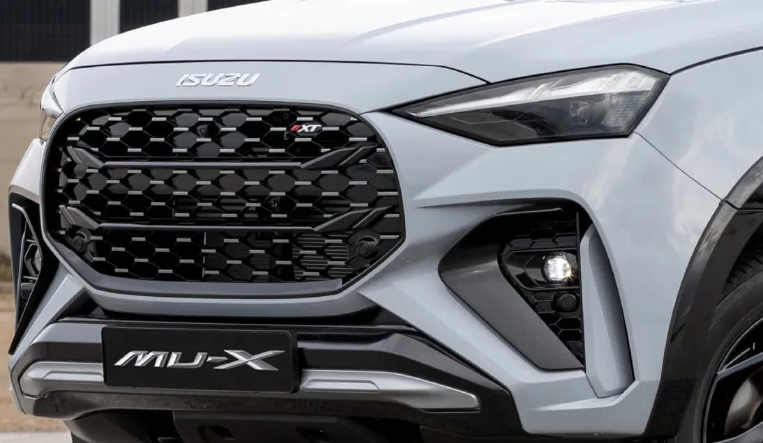 New Isuzu MU-X — photo 4 of 8