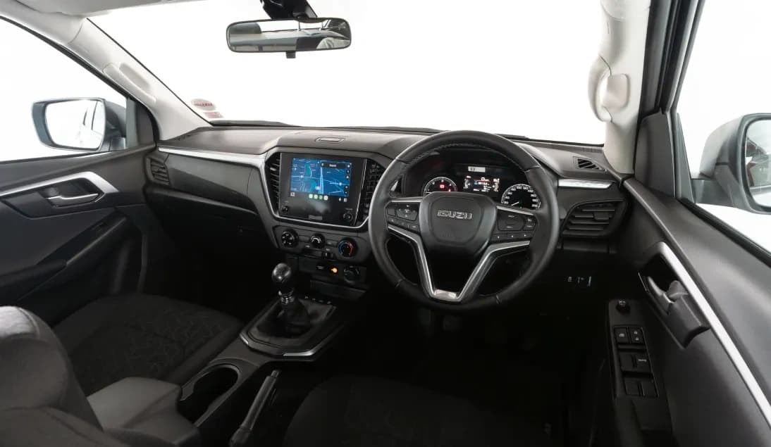 New Isuzu D-MAX Extended Cab — photo 6 of 8