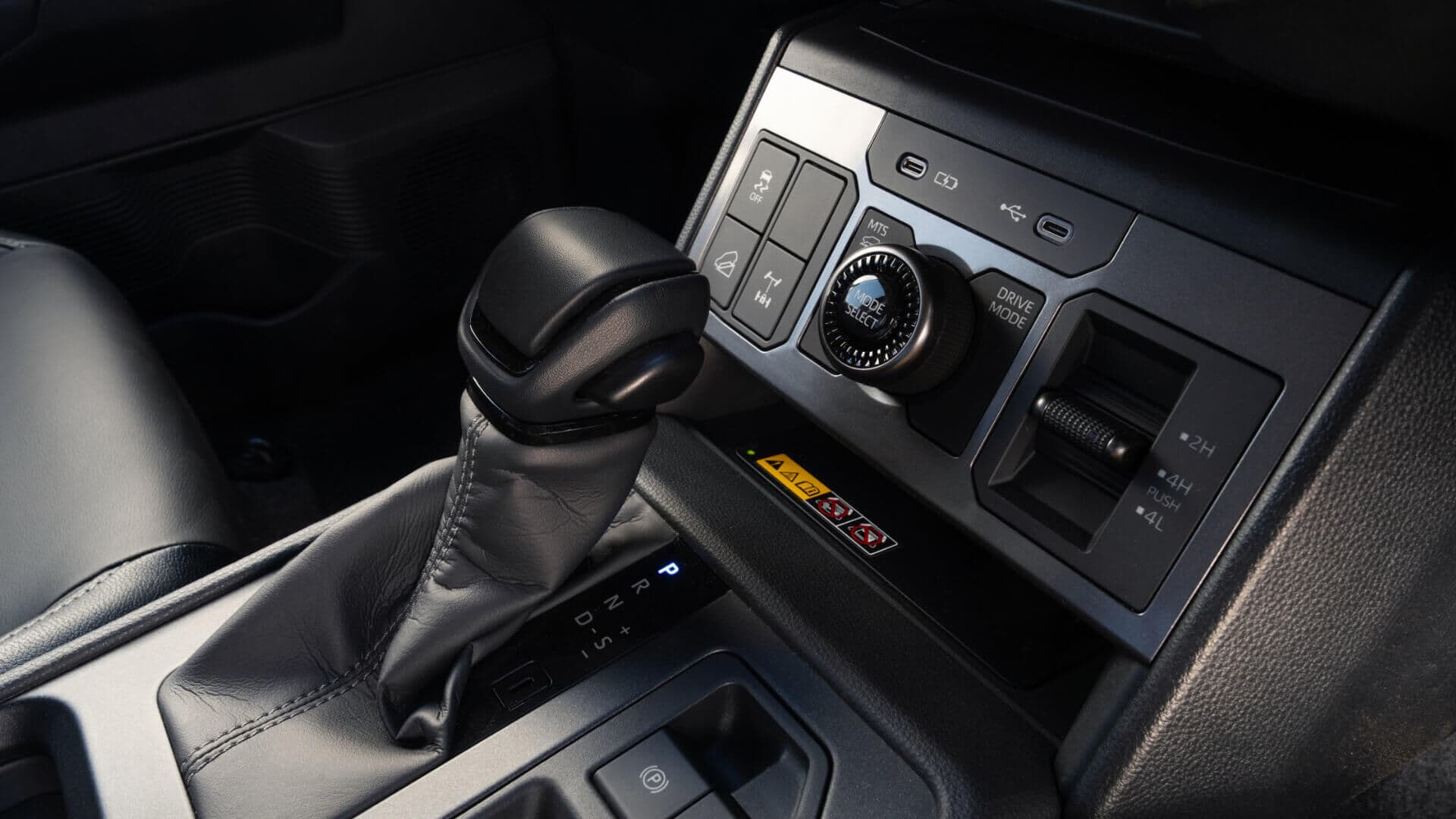 New Toyota Hilux Double Cab — photo 4 of 5