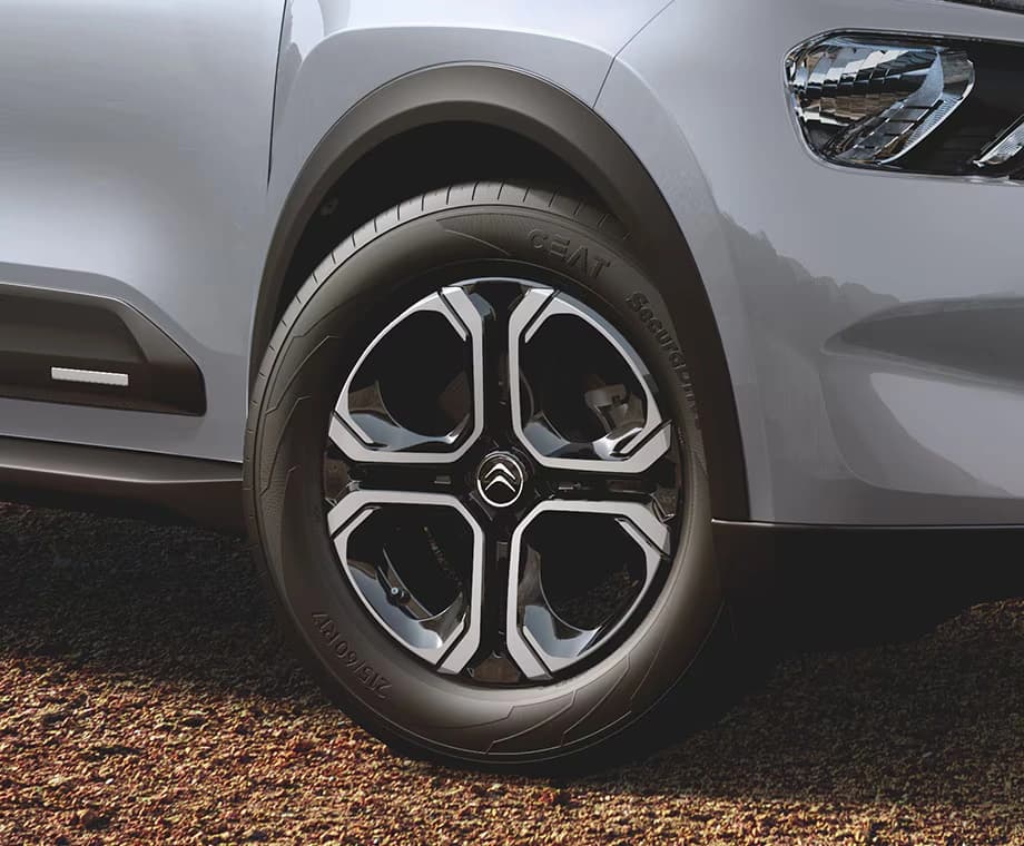 New Citroen Aircross SUV — photo 3 of 8