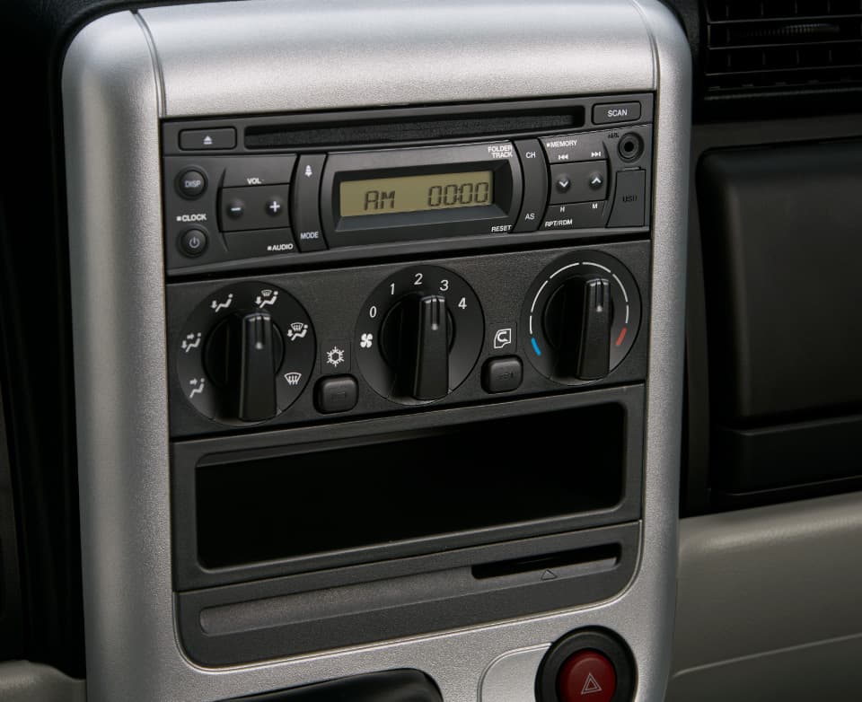 New FUSO Canter — photo 3 of 5