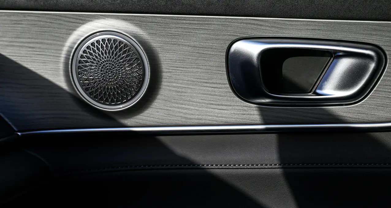 New Chery Tiggo 8 PHEV — photo 4 of 5