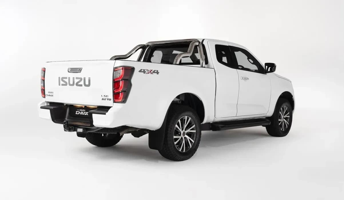 New Isuzu D-MAX Extended Cab — photo 3 of 8