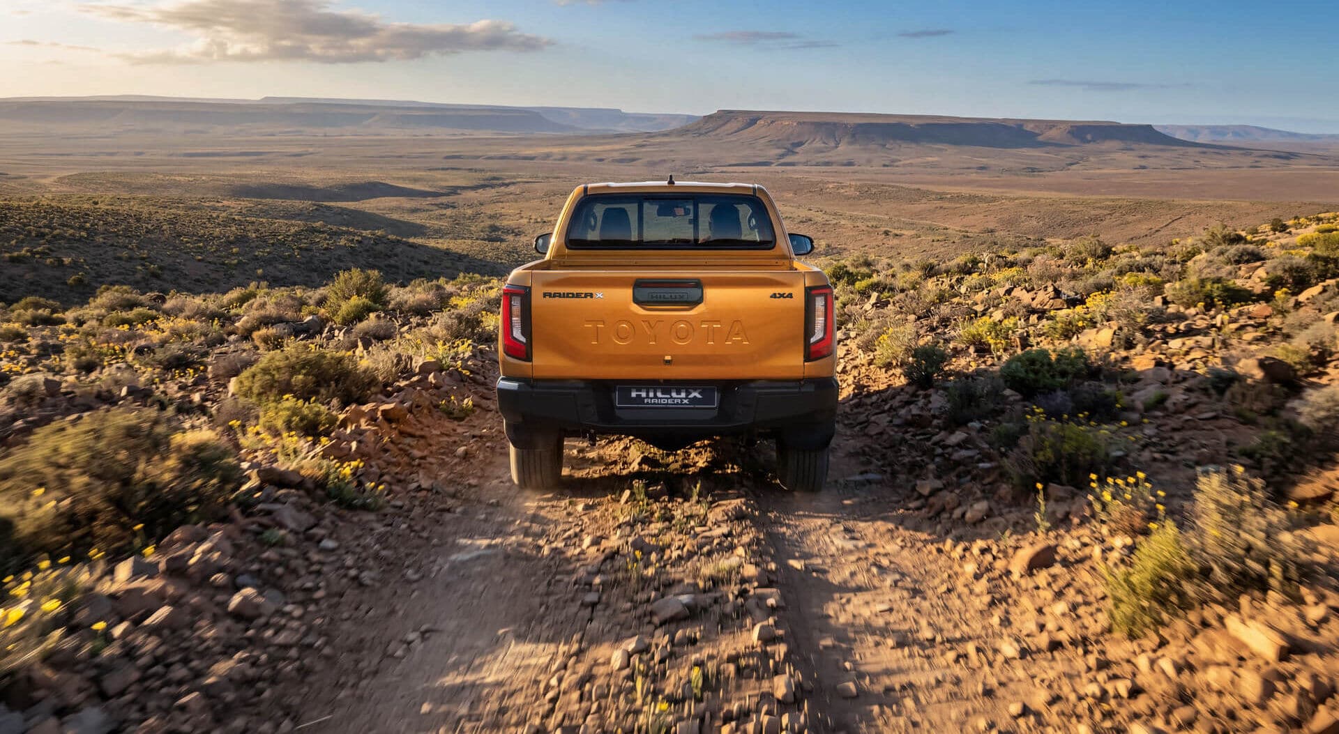 New Toyota Hilux Xtra Cab — photo 3 of 5
