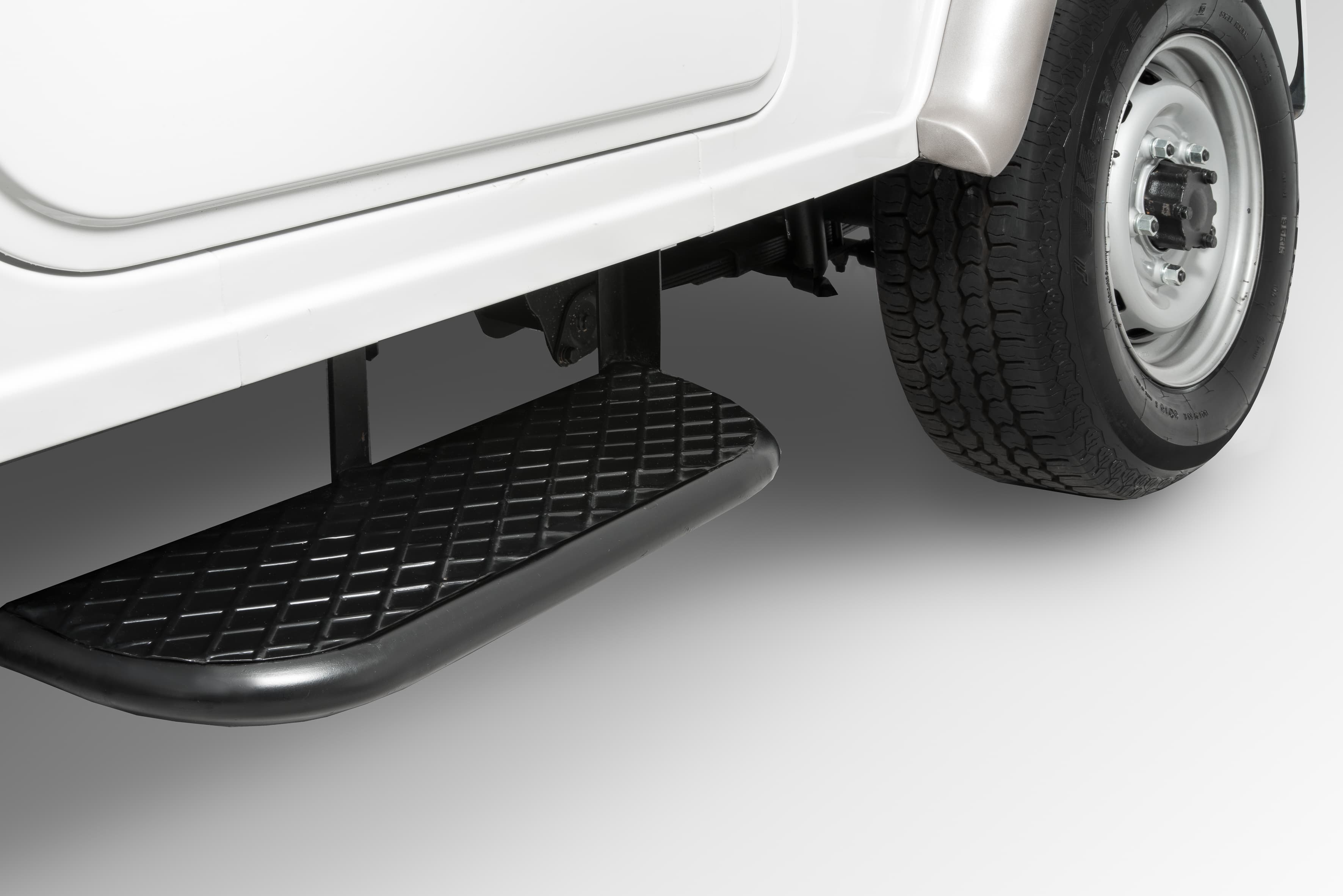 New Mahindra Bolero — photo 2 of 5