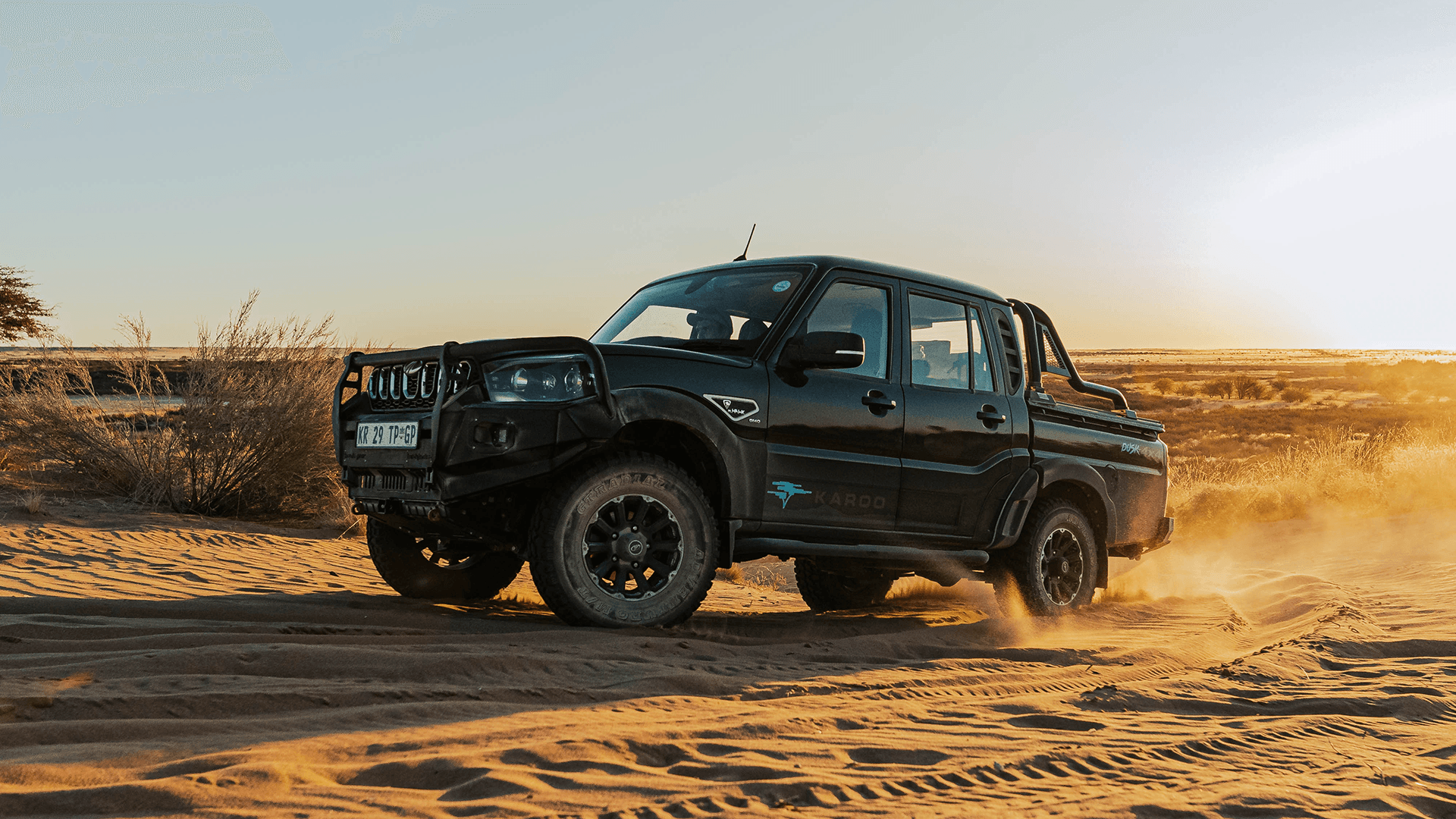 New Mahindra Karoo Special Edition — photo 6 of 8