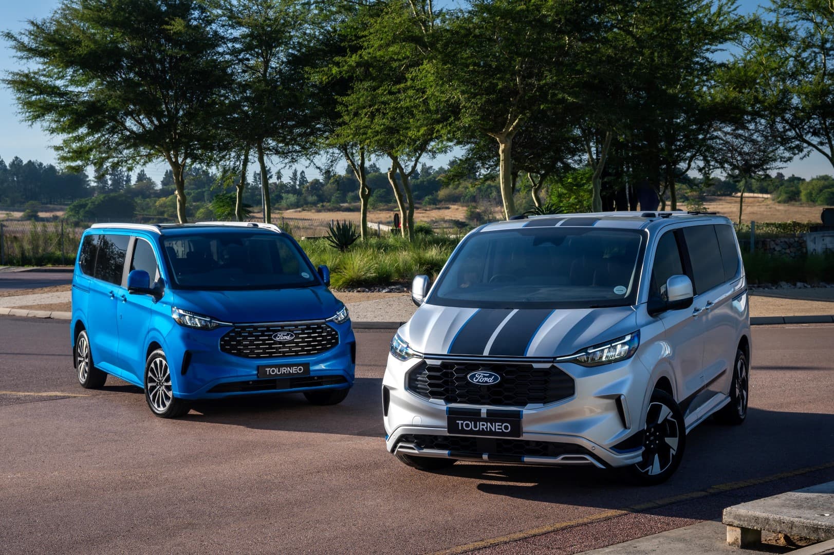 New Ford Tourneo Custom — photo 1 of 5
