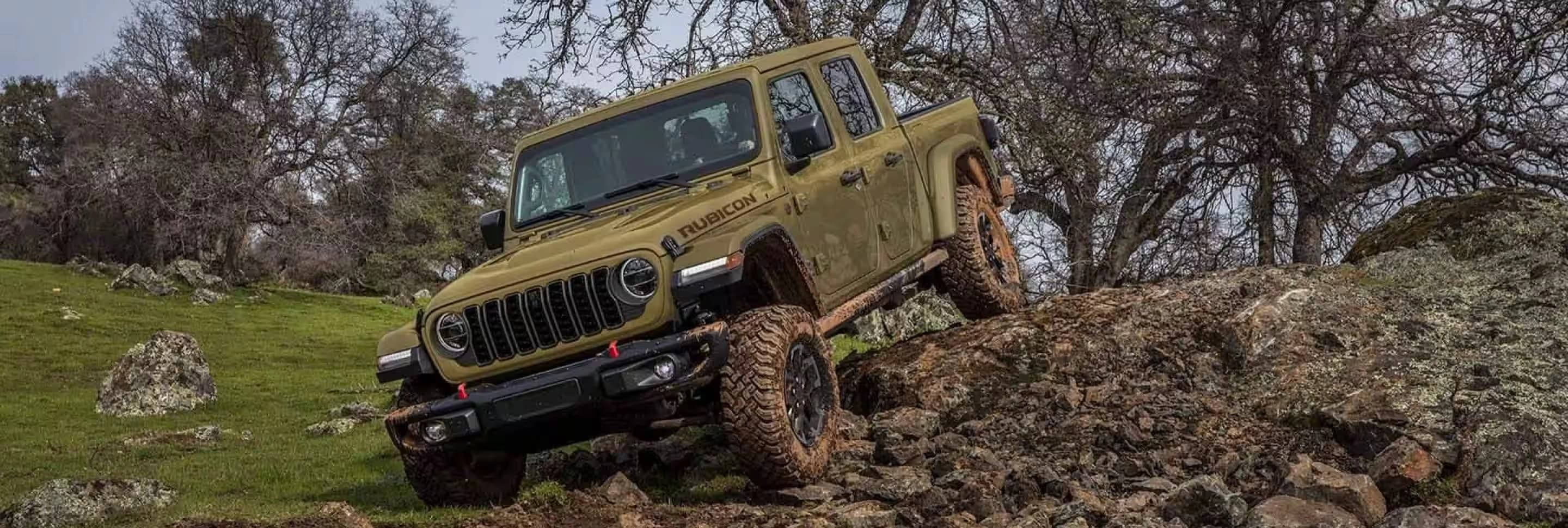 New Jeep Gladiator — photo 1 of 8