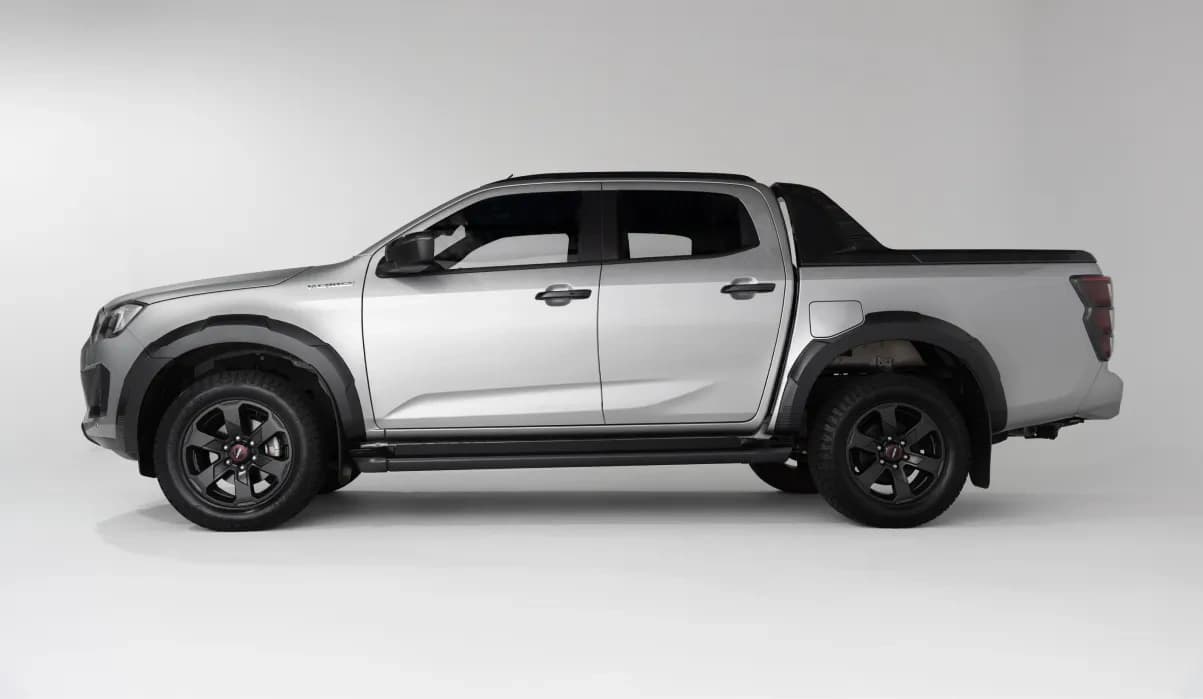 New Isuzu D-MAX Double Cab — photo 3 of 8