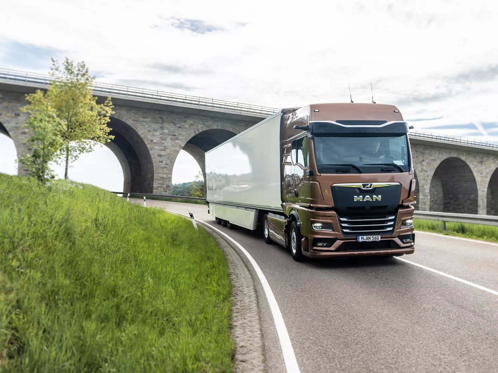 New MAN TGX — photo 2 of 7