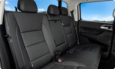 New GWM P300 PHEV — photo 8 of 8