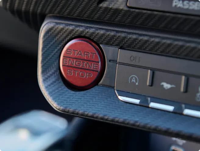 New Ford Mustang — photo 3 of 5