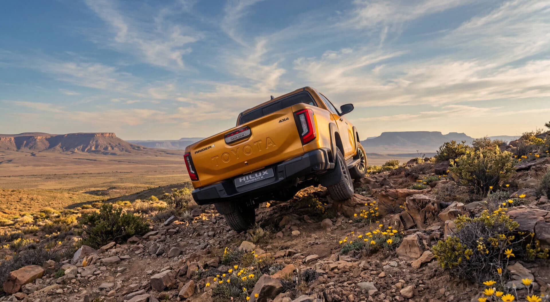 New Toyota Hilux Xtra Cab — photo 4 of 5