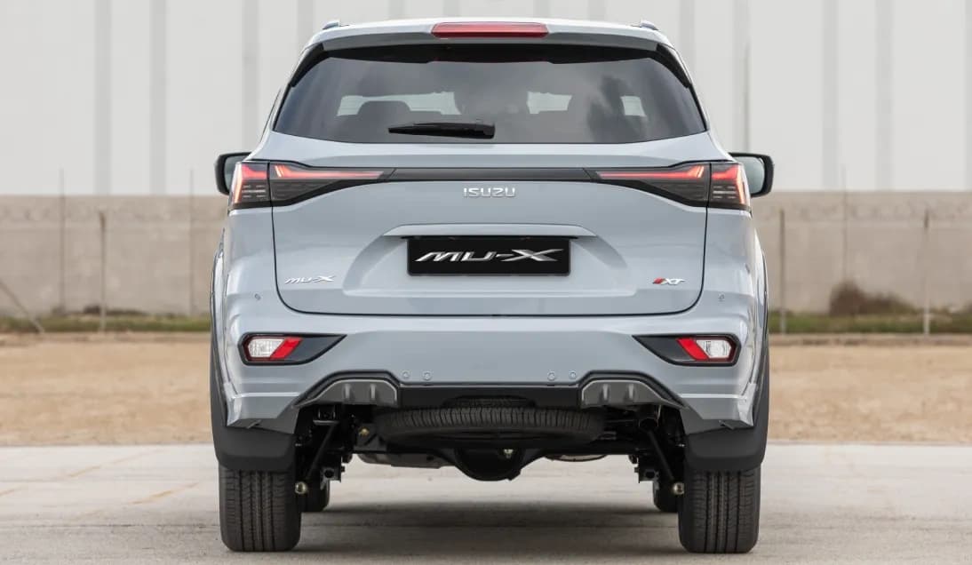 New Isuzu MU-X — photo 3 of 8